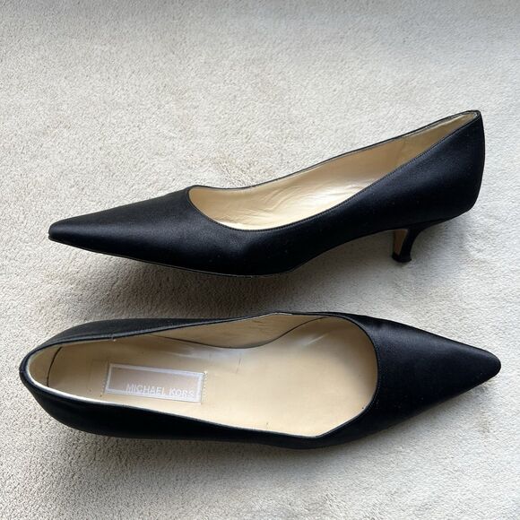 Michael Kors Black Satin Kitten Heel Pump Women 7 Pointed Toe Classic Minimalist - Picture 3 of 14